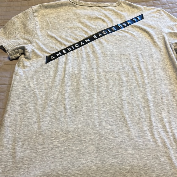American Eagle T-shirt. Size S - Picture 3 of 3